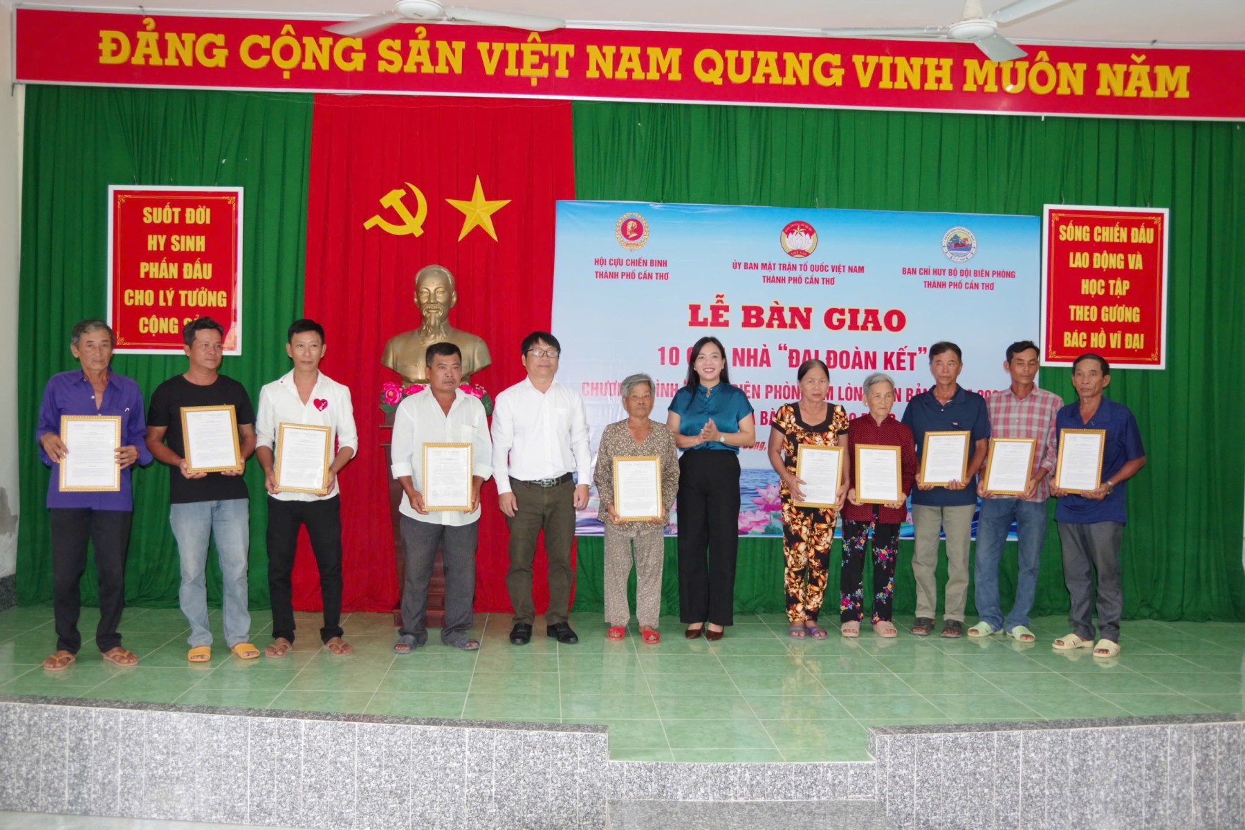 //mattrancantho.vn/files/images/1%20Diem%20ban%20giao%20nha%20CLD%202.jpg